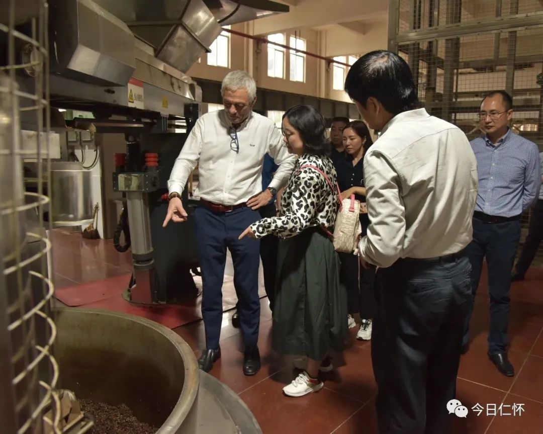 布鲁塞尔国际酒类大奖赛主席卜度安·哈弗莅仁考察酱香白酒产区建设-酒通社