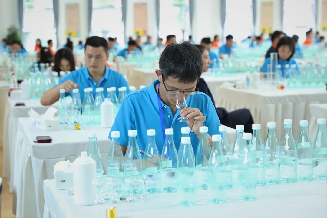 【匠心筑梦 技能黔行】“茅台杯”白酒行业职工职业技能大赛掠影-酒通社