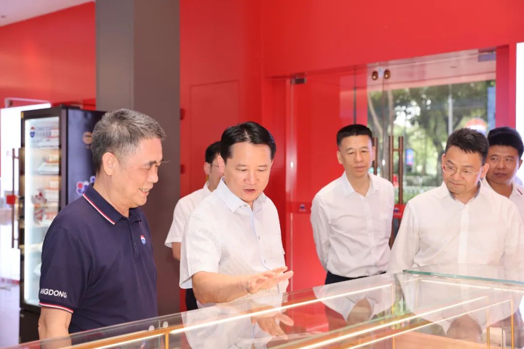 丁雄军调研广东市场“一盘棋”工作-酒通社