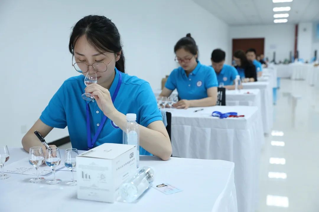 【匠心筑梦 技能黔行】“茅台杯”白酒行业职工职业技能大赛掠影-酒通社