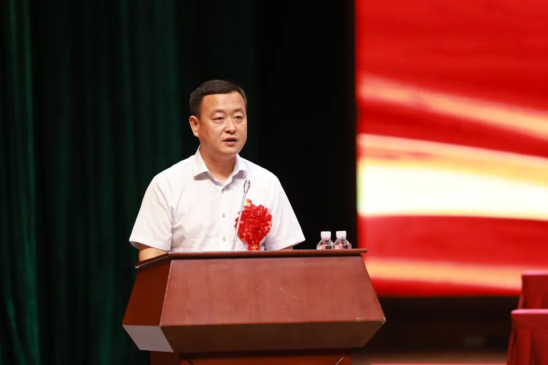 棋心拼搏建新功 同心开创美时代 茅台集团召开2023年“七一”表彰大会-酒通社