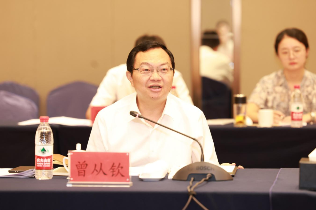 四川省人大经济委员会、经济和信息化厅、五粮液集团到茅台考察交流-酒通社