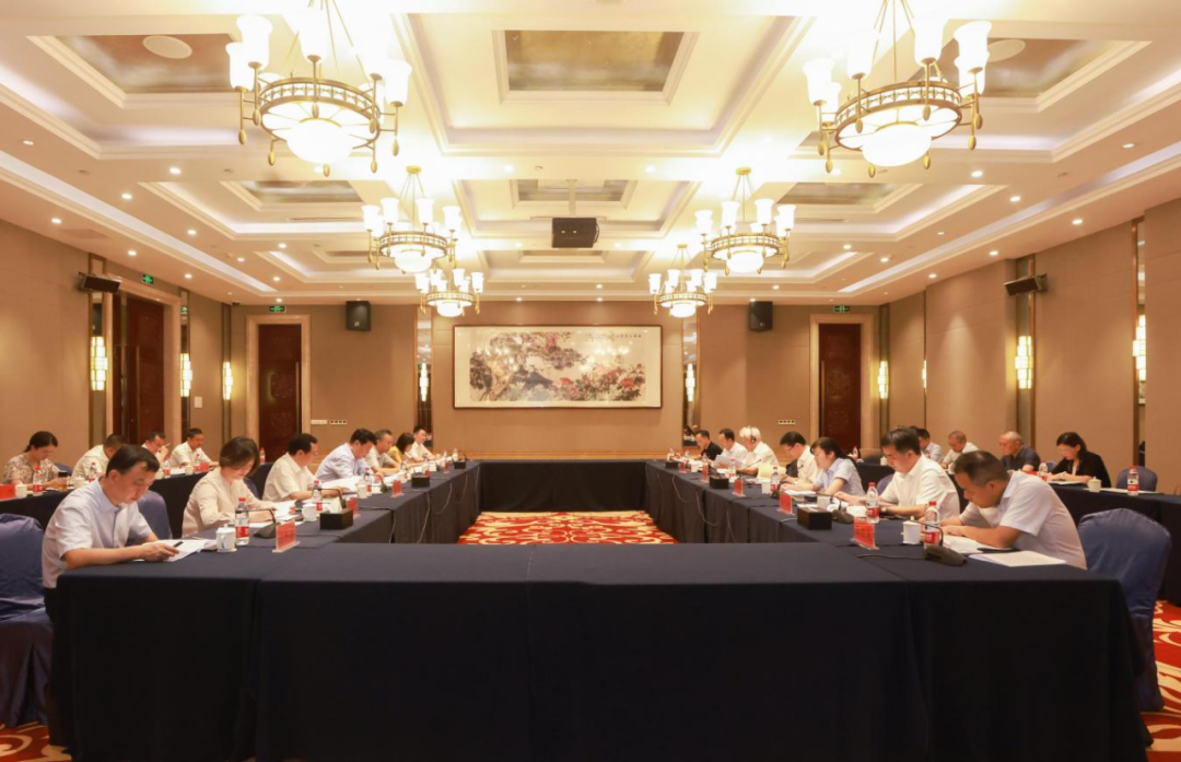 四川省人大经济委员会、经济和信息化厅、五粮液集团到茅台考察交流-酒通社