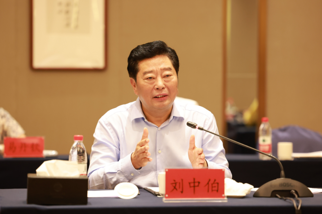 四川省人大经济委员会、经济和信息化厅、五粮液集团到茅台考察交流-酒通社