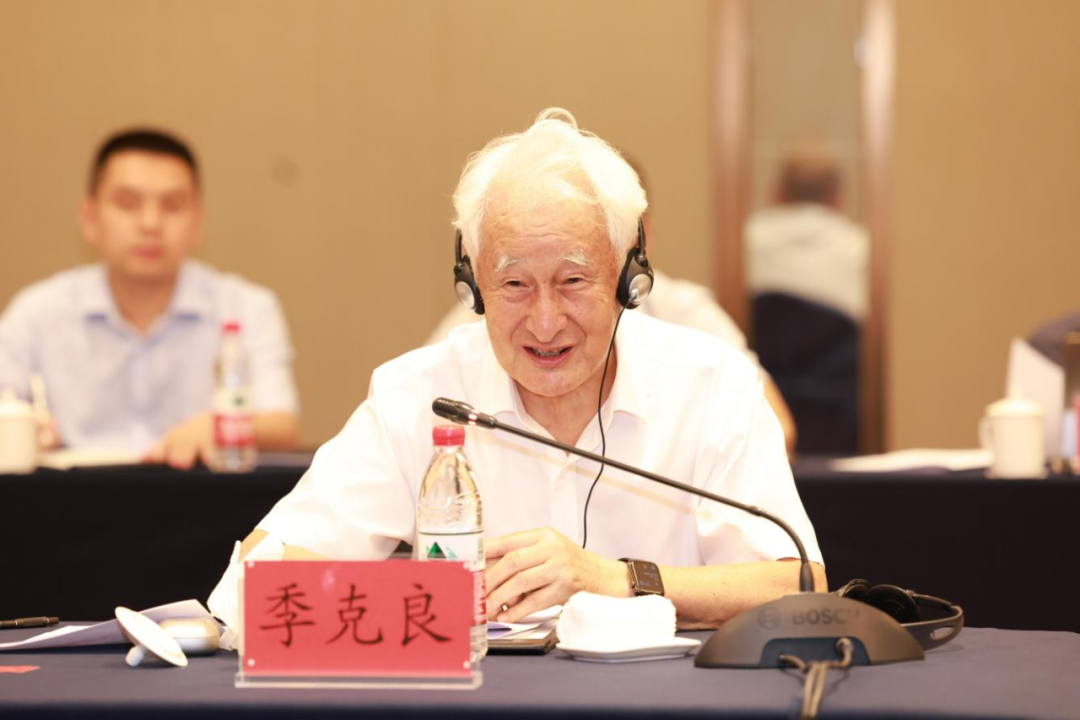 四川省人大经济委员会、经济和信息化厅、五粮液集团到茅台考察交流-酒通社