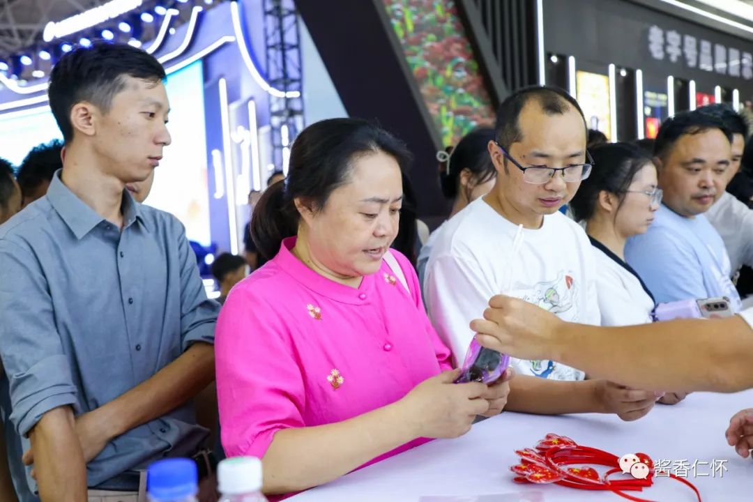 【聚焦酒博会】看展览、猜灯谜,仁怀五号馆热闹非凡-酒通社