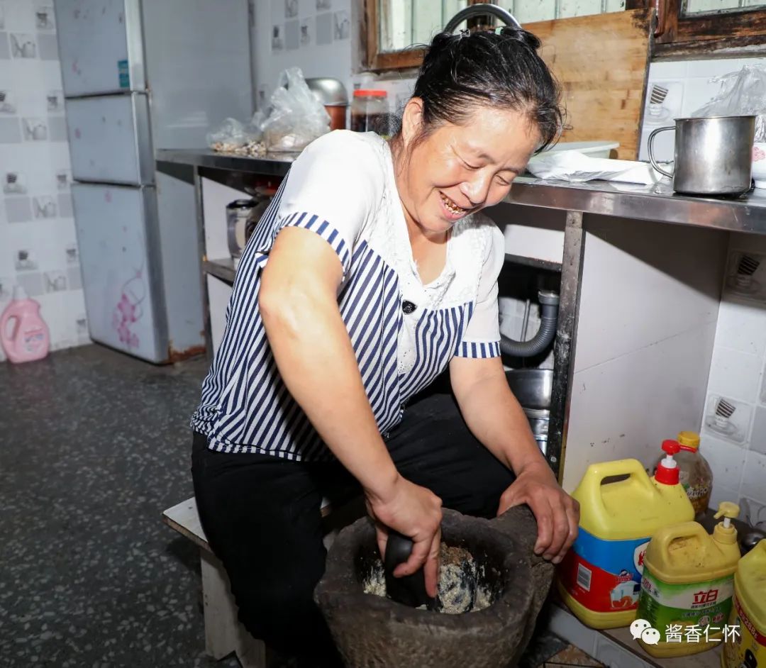 【寻仁迹】喜头擂茶:“擂”出来的非遗-酒通社