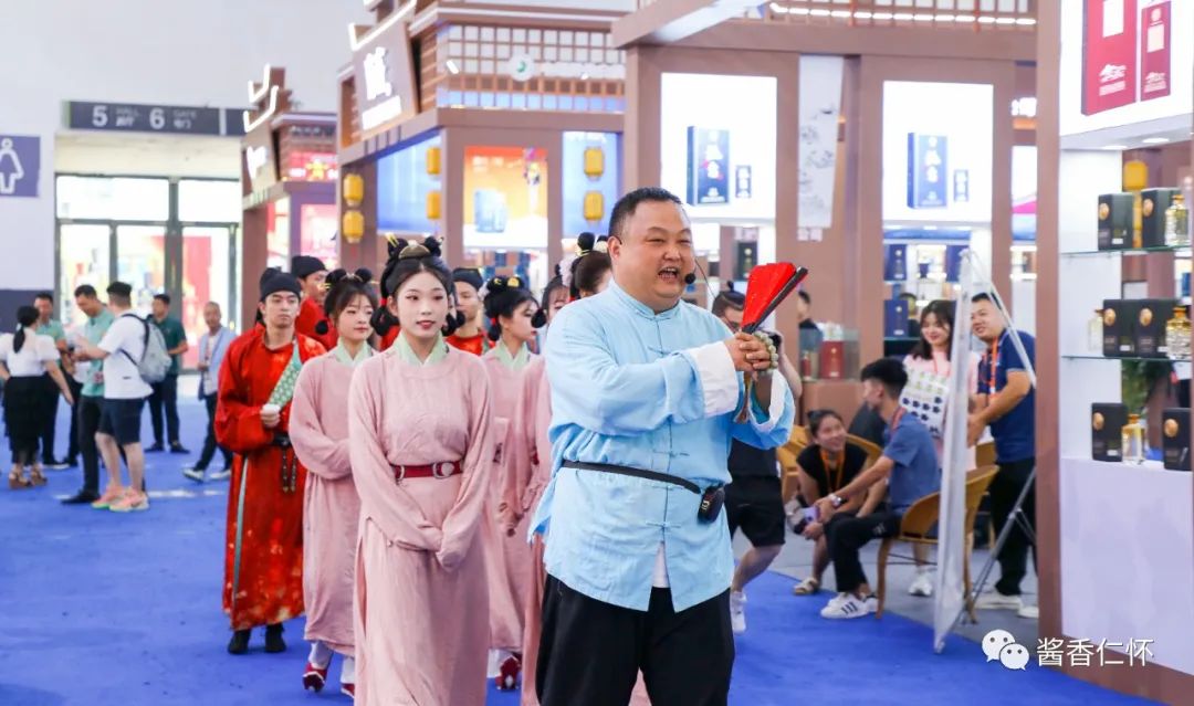 【聚焦酒博会】看展览、猜灯谜,仁怀五号馆热闹非凡-酒通社