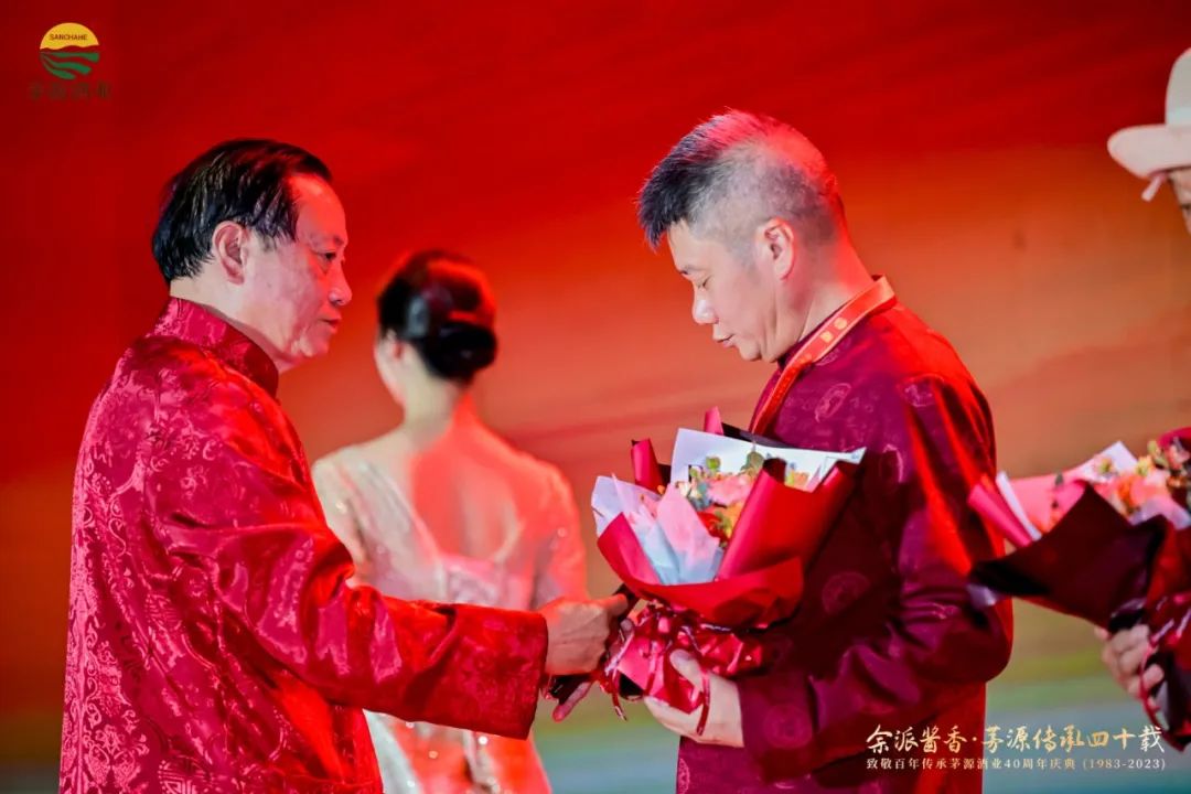 余方开、余方强兄弟的“余派酱香”,你凭什么立得起、过得硬?-酒通社