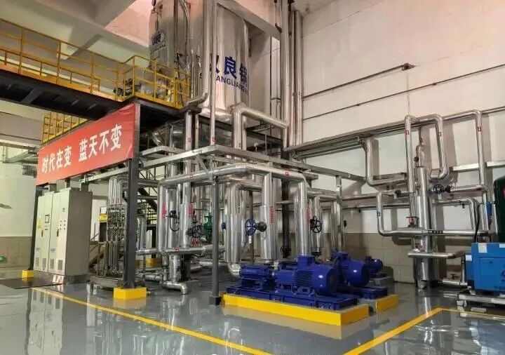 640-42 216家酒企完成“电酿酒”升级!贵州以电为“曲”助力酱香白酒产业集群发展-酒通社