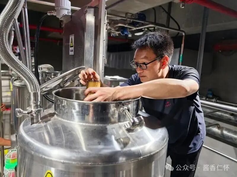 640-74 仁怀:黄金轮次酿造忙 双轨并行提质效-酒通社