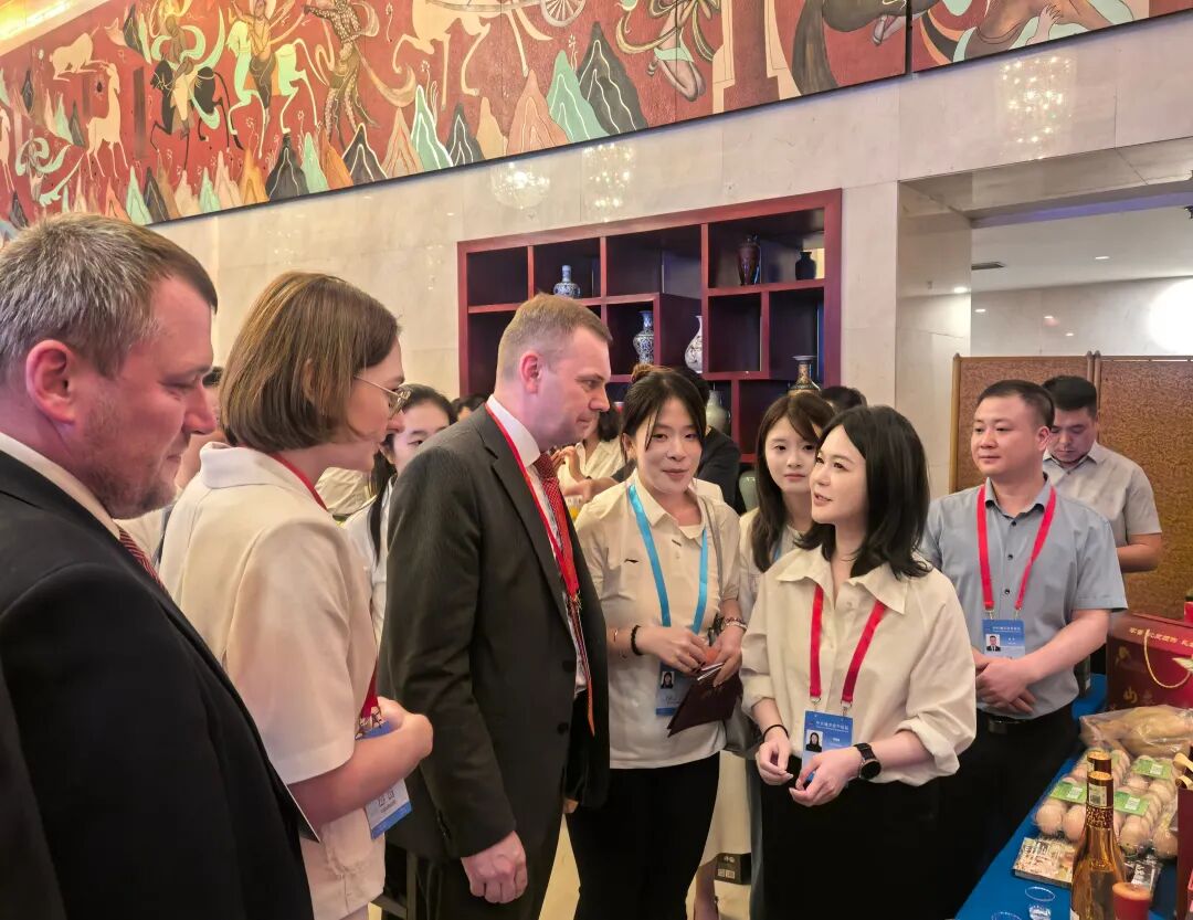 640-9 仁怀市组团赴甘肃兰州参加中国-白俄罗斯地方合作论坛-酒通社