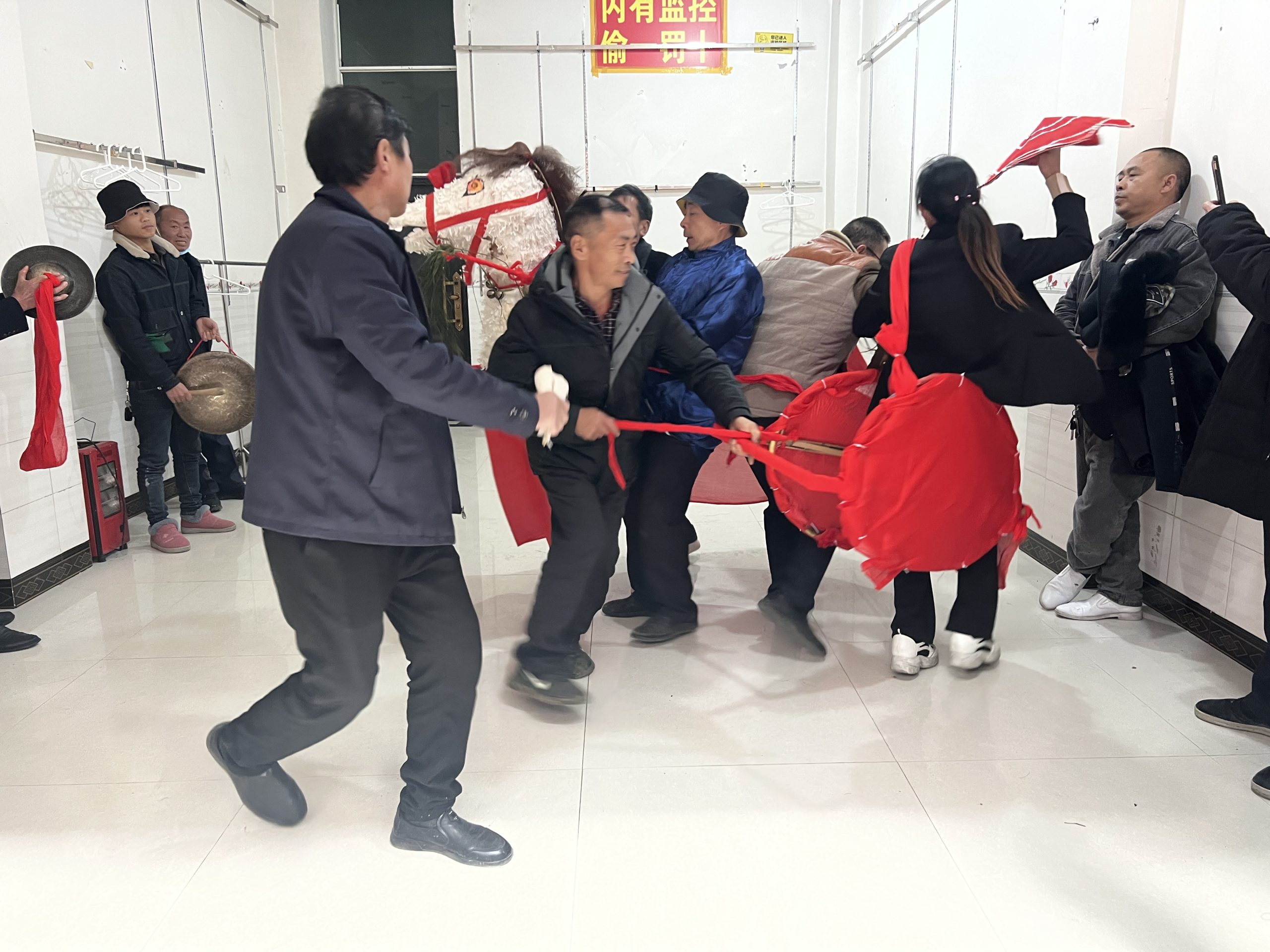 生态古镇五马年味浓-酒通社
