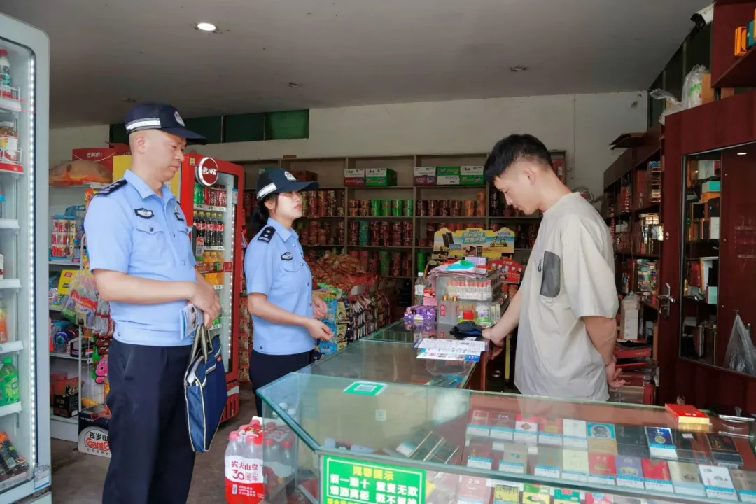 640-9 扎根酱酒核心区 藏蓝担当护一方-酒通社